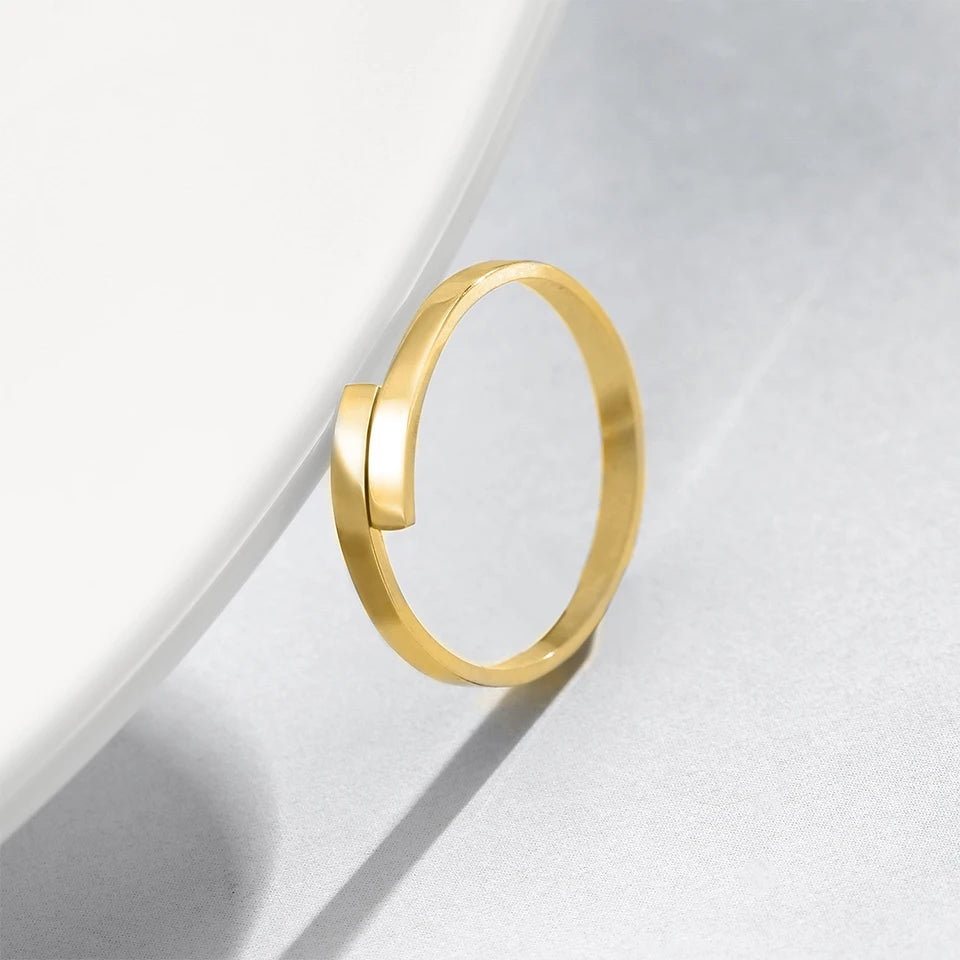 Naomi Ring